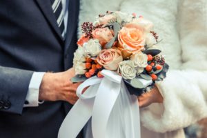 The picture shows a wedding bouquet to represent wedding financing.