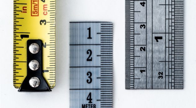 The picture shows measuring devices to symbolize measuring inflation.